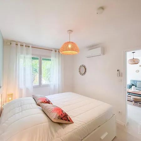 Apartamento T4 Rez De Jardin A 150m De La Six-fours Sanary